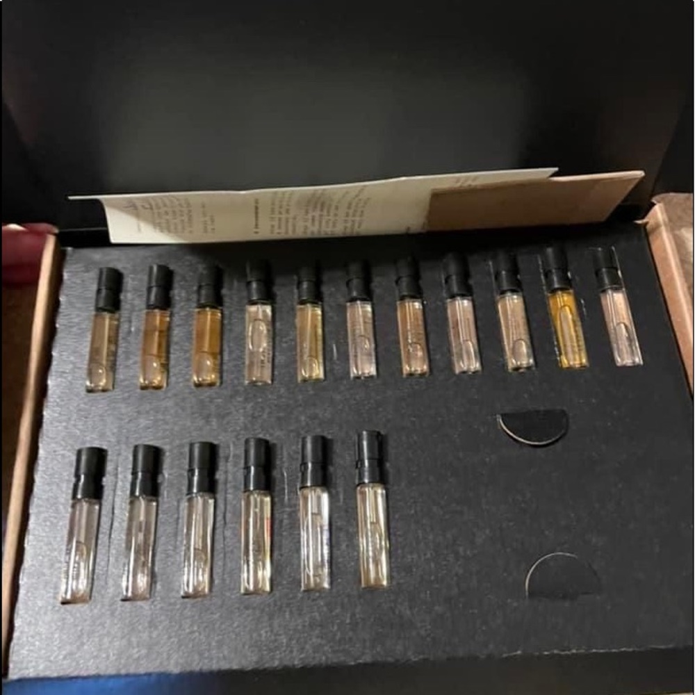 Le Labo 17 bottle Discovery Set BNIB